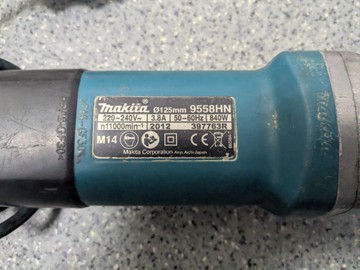 Б/у Угловая шлифмашина Makita 9558hn 01-200938805