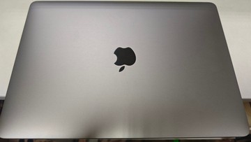 Б/в Ноутбук Apple a1989 macbook pro 13,3" core i7 2,7ghz/ram16gb/ssd500gb/intel iris plus graphics 655 01-200981709