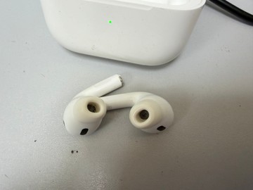 Б/у Навушники Apple airpods pro 2nd generation with magsafe charging case usb-c 01-201008422