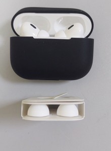 Б/в Навушники Apple airpods pro 2nd generation with magsafe charging case usb-c 01-201008758