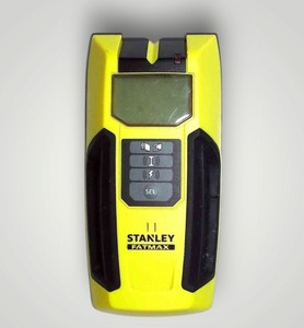 Б/у Детектор помех Stanley s300 fatmax 01-201008769