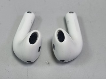 Б/в Навушники Apple airpods 4 with active noise cancellation 01-201035438