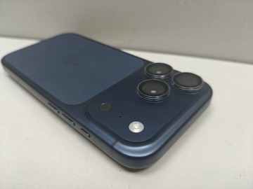 Б/в Мобільний телефон Apple iphone 17 pro 256gb 01-201053769