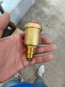 Б/в Повітровідвідник Oventrop 108 83 04 (g1/2) 01-200320644