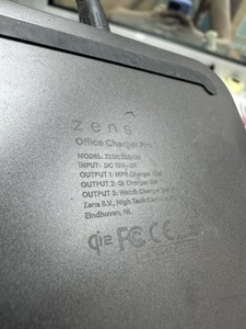 Б/в Бездротовий зарядний пристрій Zens office charger pro 3 zedc25b/00 01-201063874