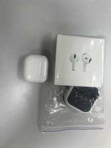 Б/у Навушники Apple airpods 4 01-201140625