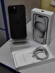 Б/у Мобільний телефон Apple iphone 15 128gb 01-201142848