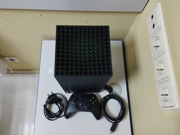 Б/в Ігрова приставка Microsoft xbox series x 1tb 01-201170730