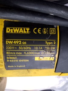 Б/в Шліфмашина кутова Dewalt dw492qs 01-201181074