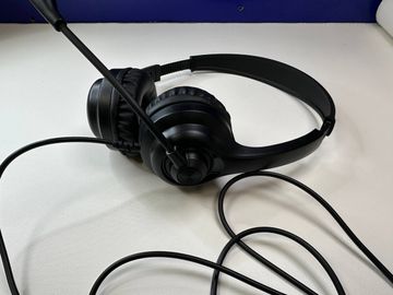 01-200601595: A4Tech hs-8i