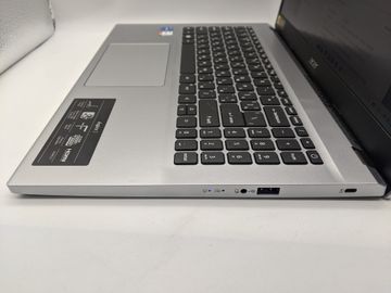 01-200577907: Acer 15/core i5-1235u ddr5/16gb ddr5/hdd *відсутній/ssd 512 gb/*інтегрована