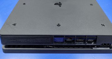 01-200628046: Sony playstation 4 slim 1tb