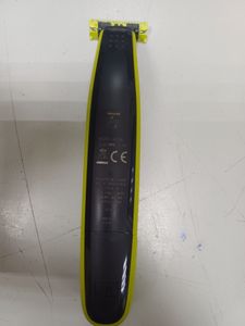 01-200755960: Philips oneblade qp2821