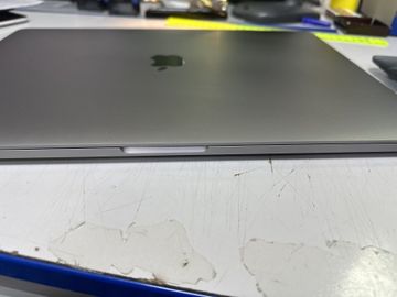 Б/у Ноутбук Apple macbook pro 16" 2019 /a2141 /core i7 2,6ghz /ram 16gb /ssd 500gb /amd radeon pro 5300m 01-200759821