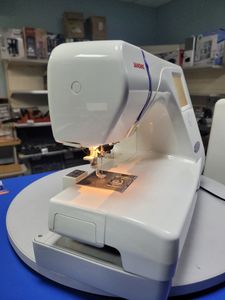 01-200621185: Janome 300e memory craft