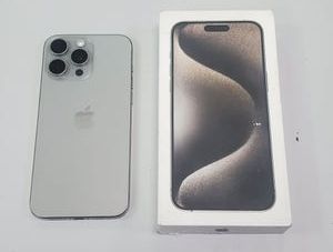 Б/у Мобильний телефон Apple iphone 15 pro max 256gb 01-200804401