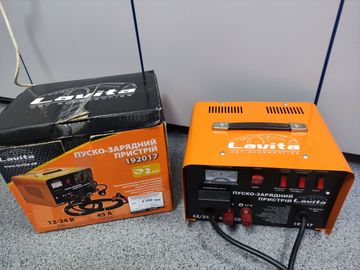 Б/у Автомобильное зарядное устройство Lavita la 192017 01-200812751
