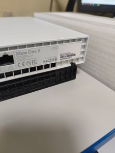 Б/в Ігрова приставка Microsoft xbox one x 1tb 01-200785575