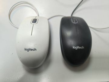 Logitech b100