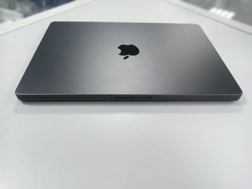 Б/в Ноутбук Apple macbook pro 14" late 2024 01-200811684
