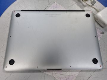 Б/в Ноутбук Apple macbook air 13.3" a1466/ core i7 2.2ghz/ ram8gb/ ssd120gb/ hd6000 01-200901464