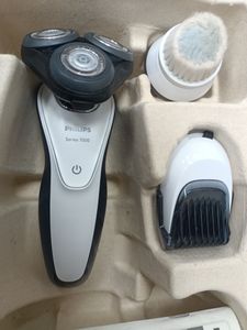 Б/в Електробритва Philips philips series 7000 s7520 01-200911681