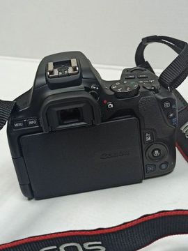 Б/у Фотоаппарат Canon eos 250d kit 18-55mm ef-s is stm 01-200922712