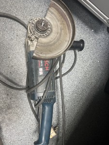 Б/у Угловая шлифмашина Bosch gws 20-230 h 01-200924178