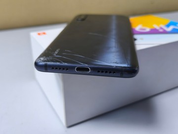 Б/у Мобільний телефон Xiaomi mi 9 lite 6/64gb 01-200958501