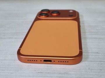 Б/в Мобільний телефон Apple iphone 17 pro 256gb 01-200958352