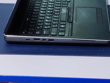 Б/в Ноутбук Dell 15/core i7 6820hq ddr3/16gb ddr3/hdd 500 gb/ssd 256 gb/quadro m1200 4gb 01-201019083