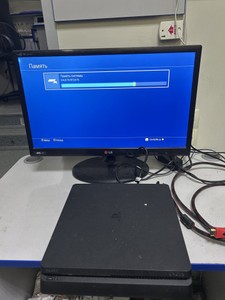 Б/в Ігрова приставка Sony playstation 4 slim 1tb / 2 контролери 01-201023902