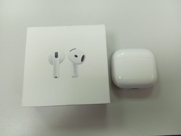 Б/в Навушники Apple airpods 4 01-201013623