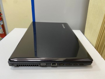 Б/в Ноутбук Lenovo 15/pentium b960 ddr3/4gb ddr3/hdd 500 gb/ssd *відсутній/radeon hd5650m 01-201036228