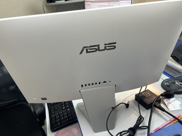 Б/у Моноблок Asus 23.8" / amd ryzen 3 5300u/ram 8 гб/ssd 256 гб/ amd radeon graphics 01-201103135