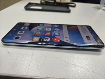 Б/в Мобільний телефон Xiaomi redmi note 15 4g 6/128gb 01-201105177