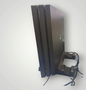 Б/в Ігрова приставка Sony playstation 4 pro 01-201102910