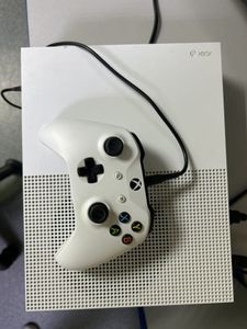 01-200541039: Microsoft xbox one s 500gb