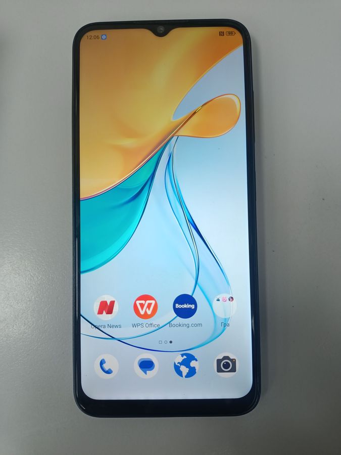 blade v50 design 8/256gb