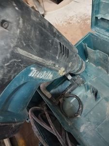 01-200579318: Makita hm1203c