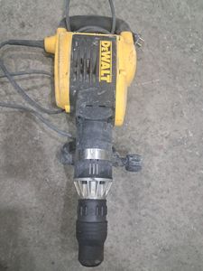 01-200630091: Dewalt d25899qs