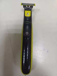 01-200755960: Philips oneblade qp2821