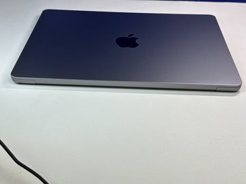 01-200761786: Apple macbook air 13,6" m2 2022