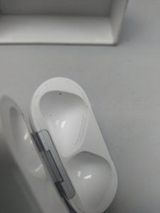 01-200789298: Apple airpods 4