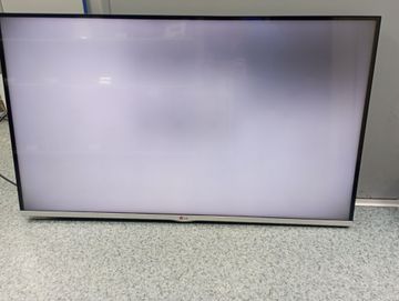 01-200795530: Lg 42lb670v