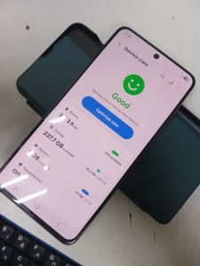 Б/в Мобільний телефон Samsung galaxy s21 fe 5g sm-g9900 8/256gb 01-200817543