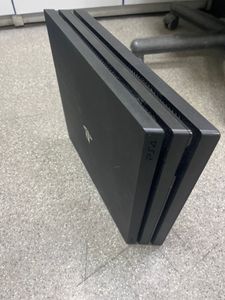 Б/у Игровая приставка Sony playstation 4 pro 01-200839087
