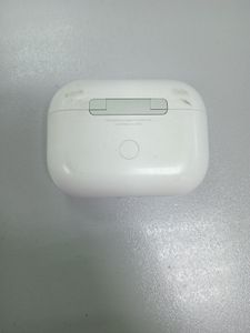 Б/в Навушники Apple airpods pro 2nd generation with magsafe charging case usb-c 01-200861094