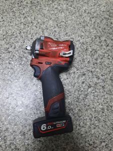 Б/у Гайковерт Milwaukee fuel m12 3/8in drive impact wrench 1x6ah/ 1х2ah/ m12fiw38622x 01-200872725