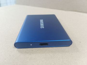 Б/в Ssd накопичувач Samsung t7 2 tb indigo 01-200880401